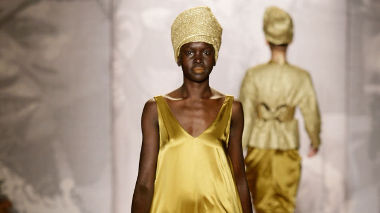 Throwback Thursdays with Tim Blanks - Alek Wek’s Trailblazing Career
