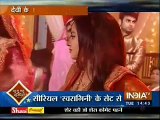 Dance karte Waqt gir gayi Swara jis se Lakshya ne le liya Uuse Apni baahon mein yeh Dekh Ragini ko hui Jalan - 20 October 2015 - Swaragini