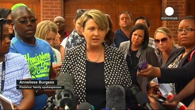 الافراج عن العداء بيستوريوس ووضعه قيد الاقامة الجبرية