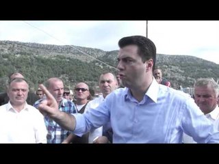 Report Tv - Lezhë, Basha i premton peshkatarëve naftë pa akcizë,