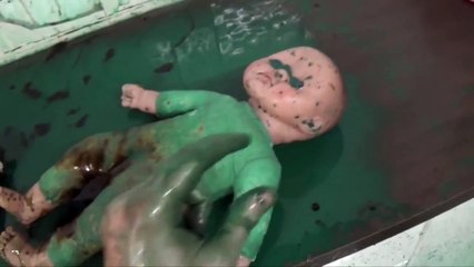 How To Change a Nappy In 2 Seconds Reaction!