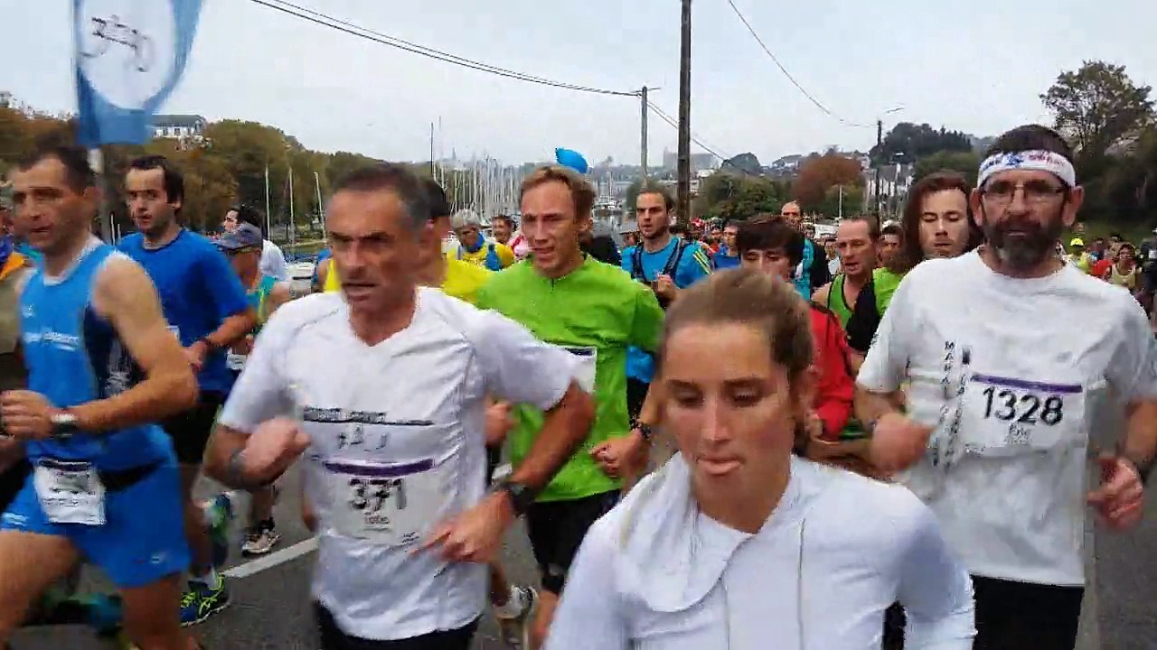 Marathon de VANNES 2015 ( reportage ) avec MARIO et son petit vélo