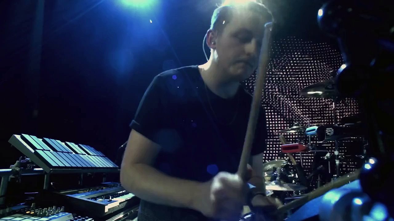 Disclosure Moving Mountains (Live) | #AmexUNSTAGED Concert ft. Brendan Reilly