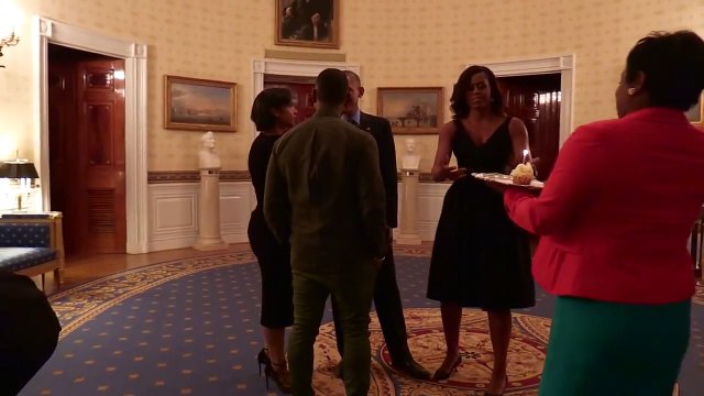 Usher fête son anniversaire avec Obama