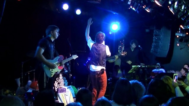 «Подруга» (на бис) А.Бон (Москва, «16 тонн», 30.08.2015) (Ruth)