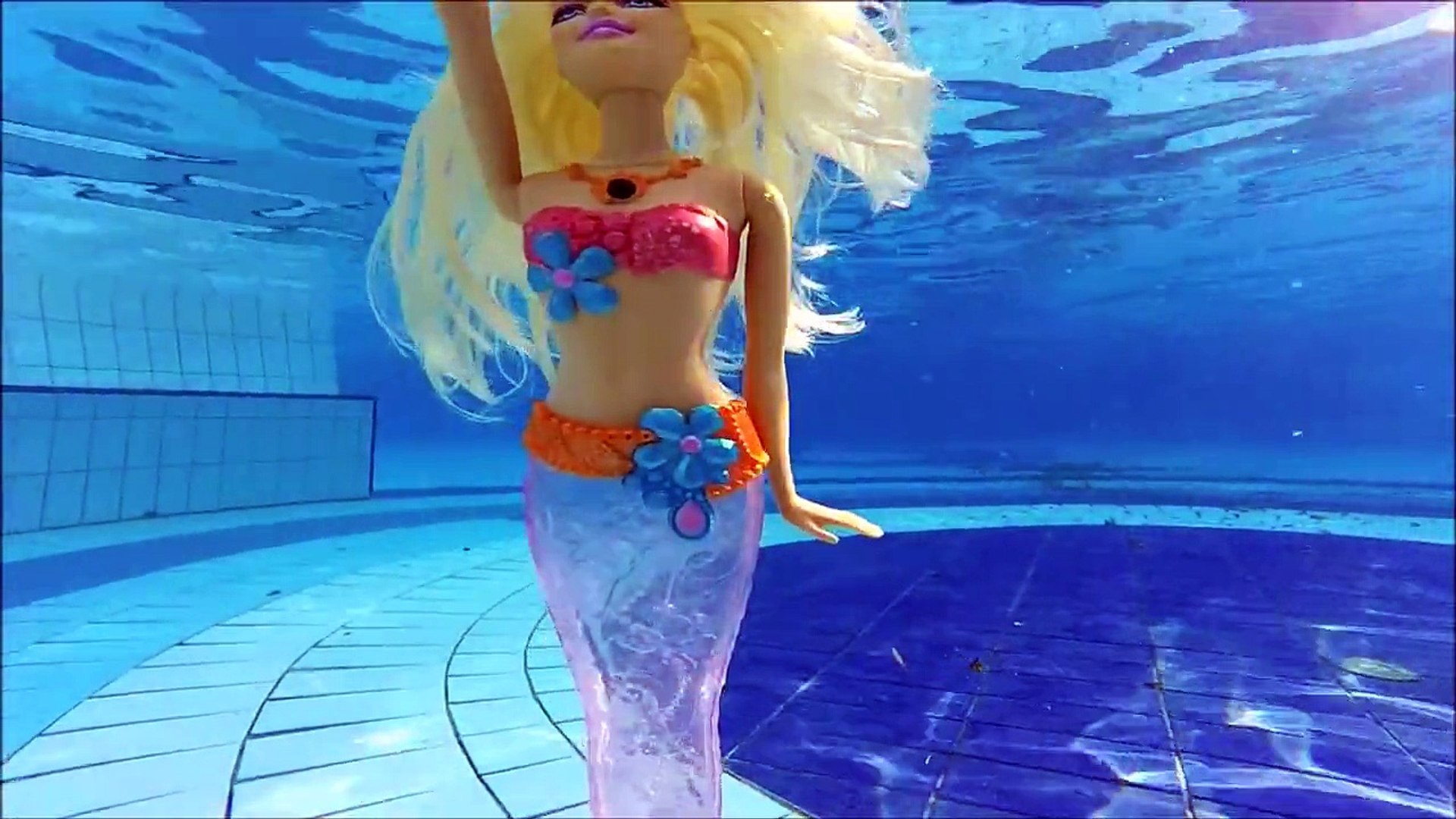 Mermaid Barbie Swimming underwater in swimming pool water toy diving role  play doll - Dailymotion Video