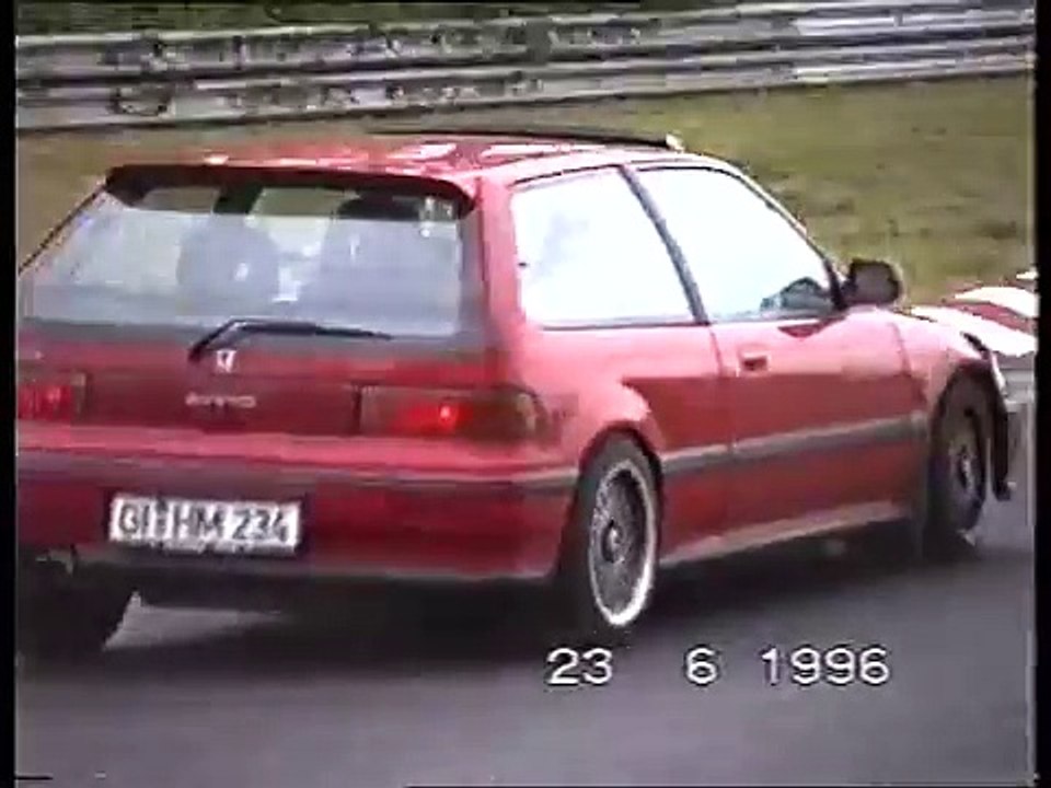 Como eram os track days em Nürburgring  na década de 90?
