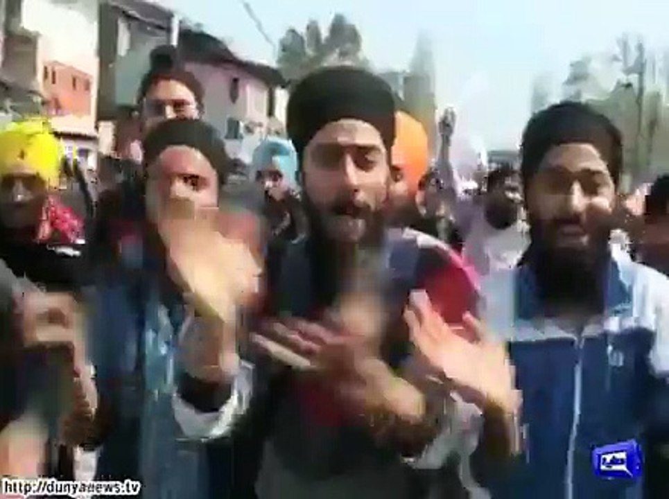Sikhs chanting 'Kashmir Bane Ga Pakistan' slogans