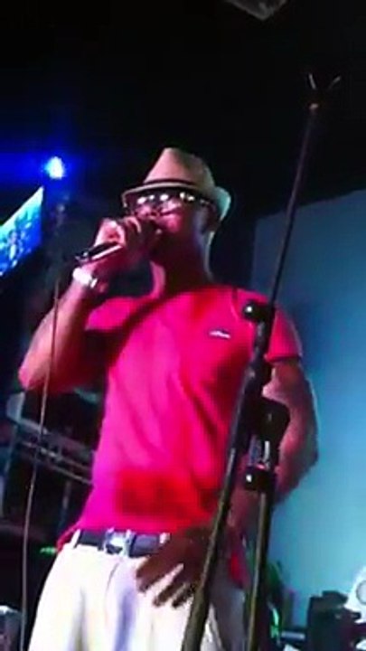 EL HADJ DIOUF prie pour WALY SECK