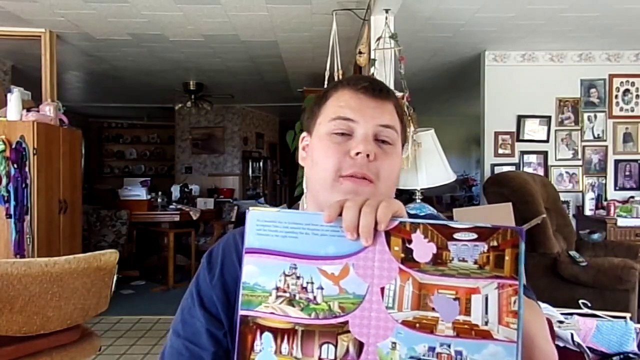 TOY REVIEW! Sofia the First Stuck on Stories Board Book