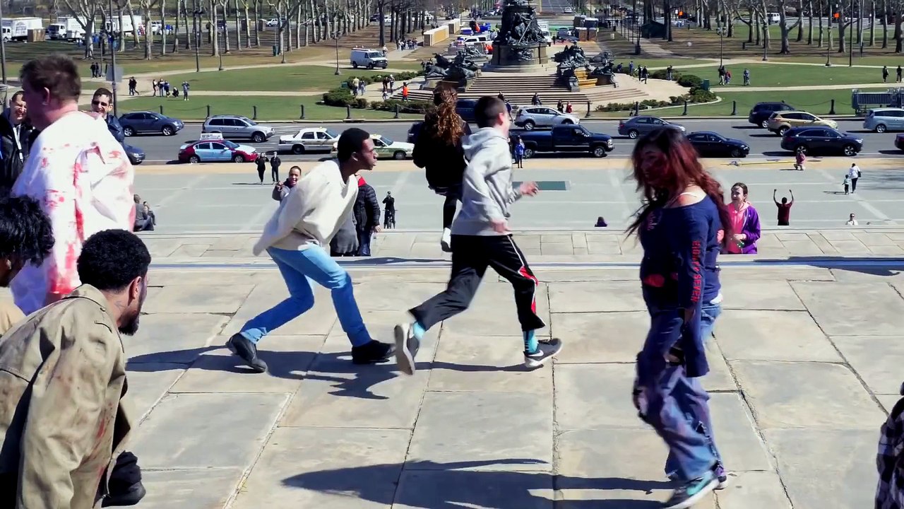 Expérience - Une foule de zombie en pleine rue