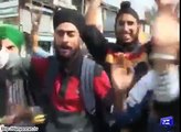 Sikhs chanting 'Kashmir Bane Ga Pakistan' slogans