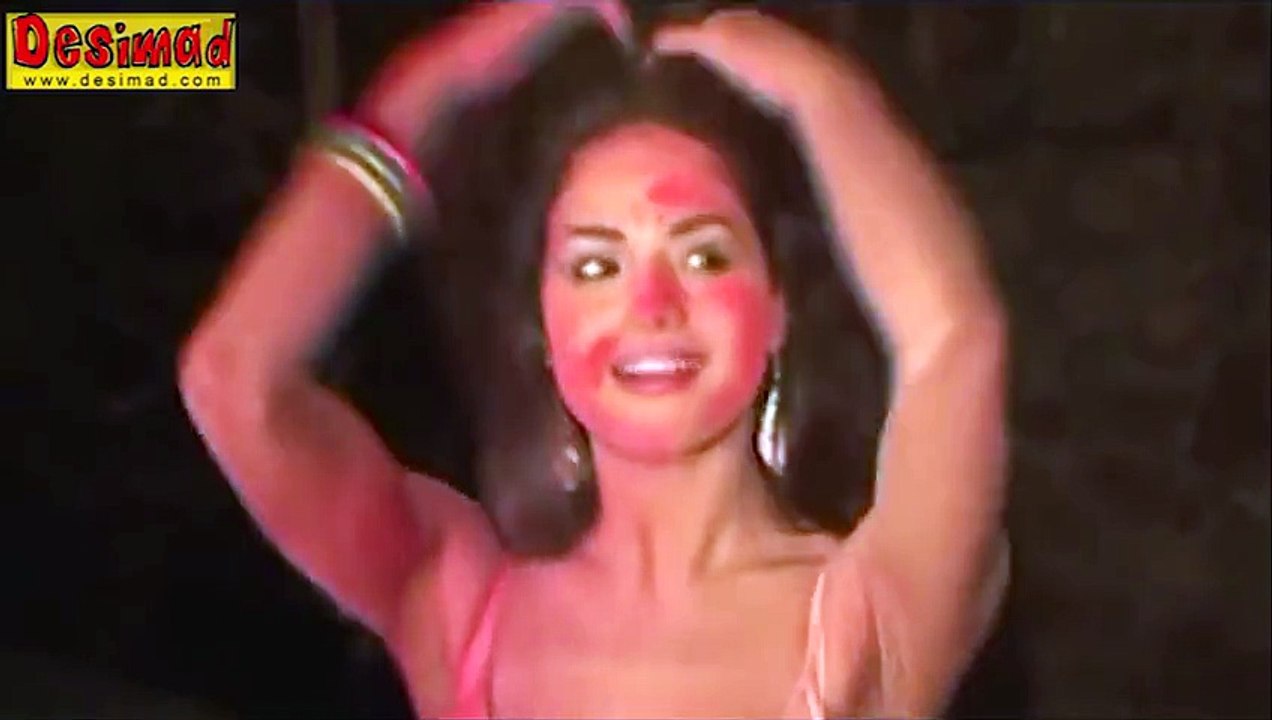 Veena malik celebrating holi party hot