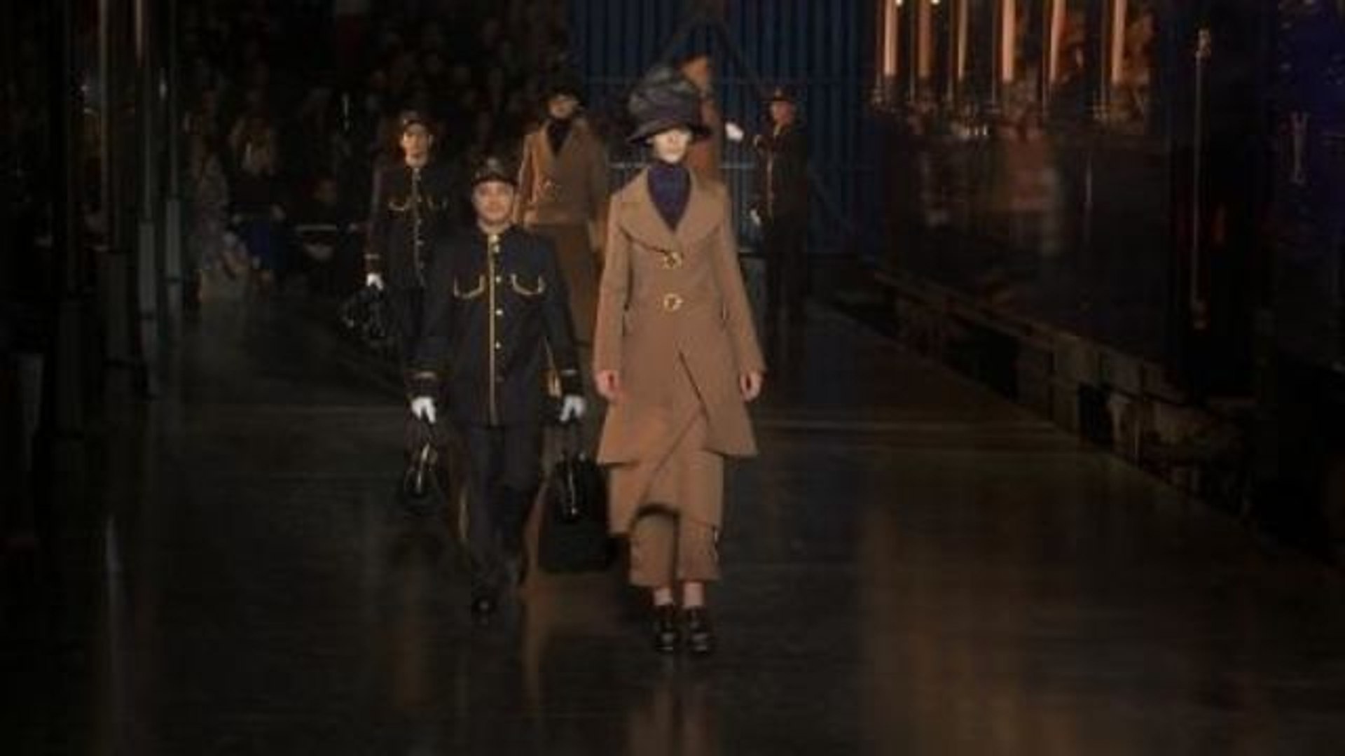 Louis Vuitton Fall 2012 Ready-to-Wear Collection