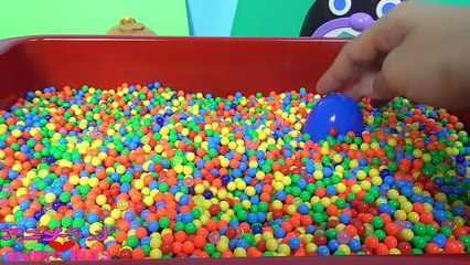 アンパンマン カラフル たまご の 中身はなにかな？ おもちゃアニ�