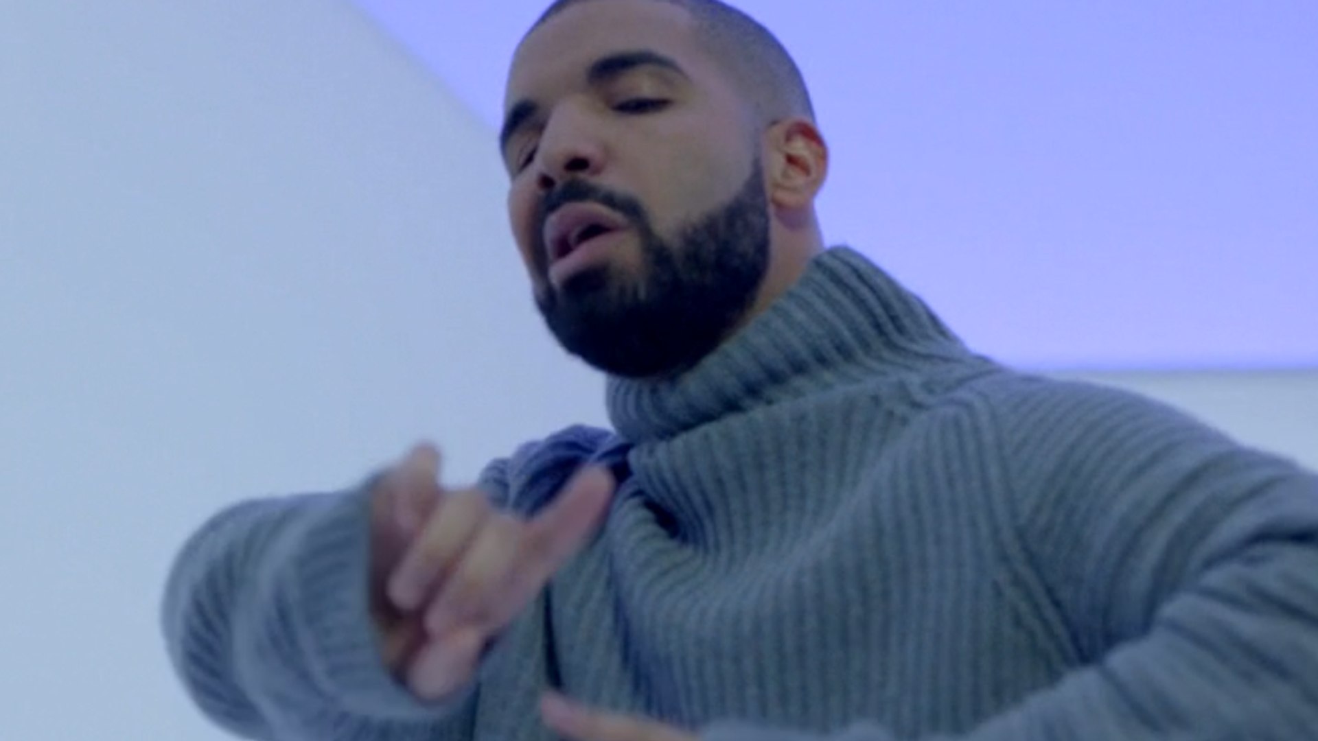 Drake S Awkward Hotline Bling Dance Becomes A Meme What S Trending Now Video Dailymotion