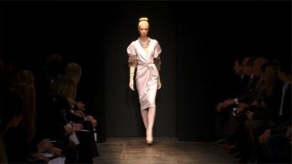 Donna Karan: Fall 2011 Ready-to-Wear