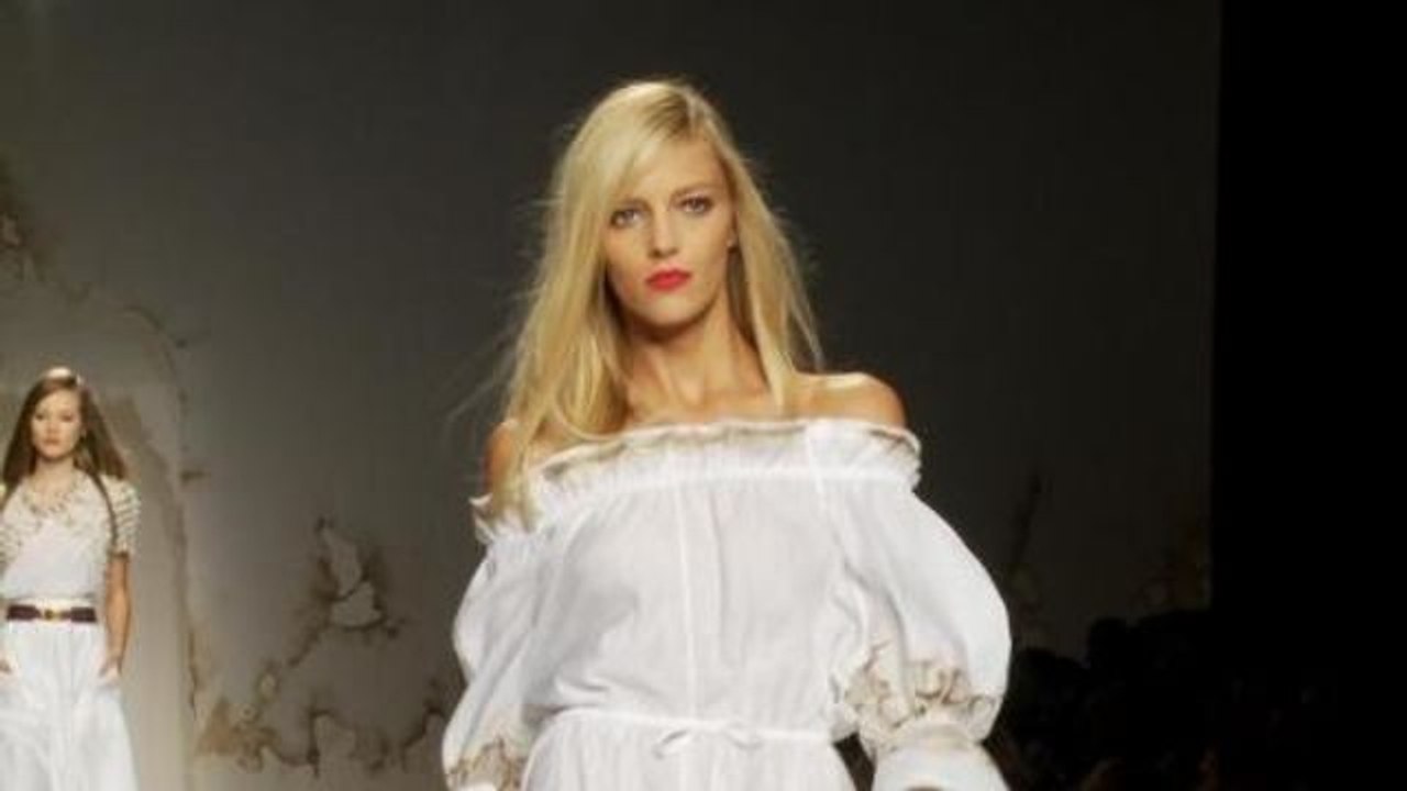 Fendi: Spring 2011 Ready-to-Wear