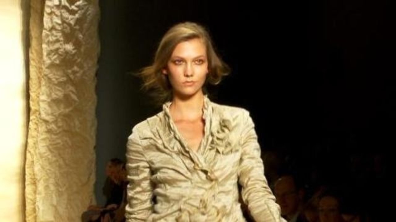 Donna Karan: Spring 2011 Ready-to-Wear