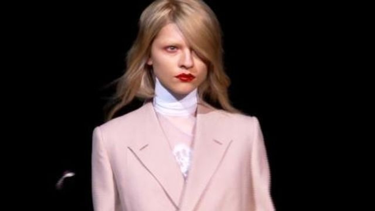 Givenchy: Fall 2010 Ready-to-Wear