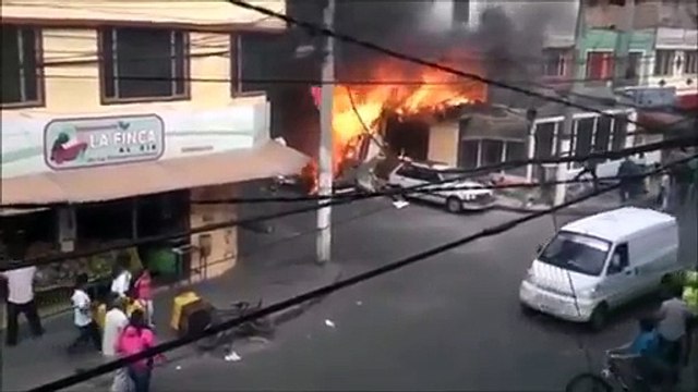(RAW VIDEO) : Plane Crashes, in BOGOTA Residential Area 5 Killed