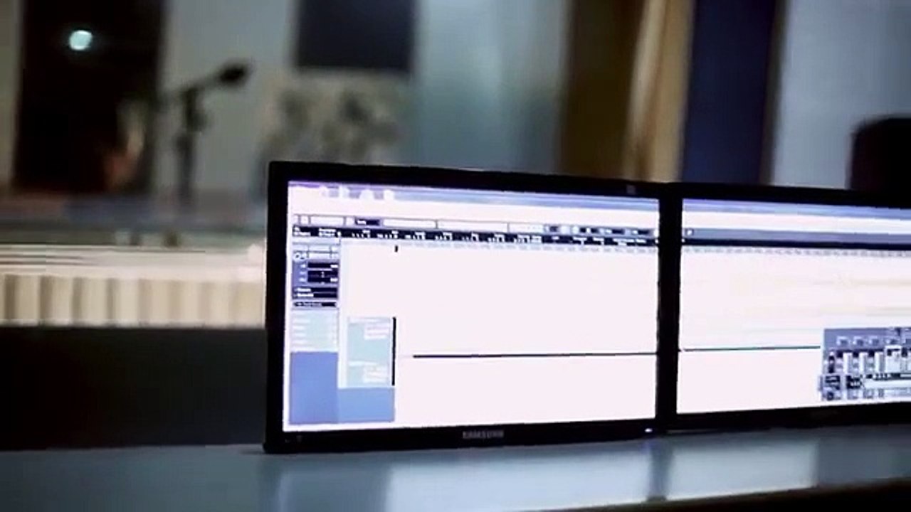 Blue Eyes Yo Yo Honey Singh Cover - Noddy Khan by mughal prince dailymotion