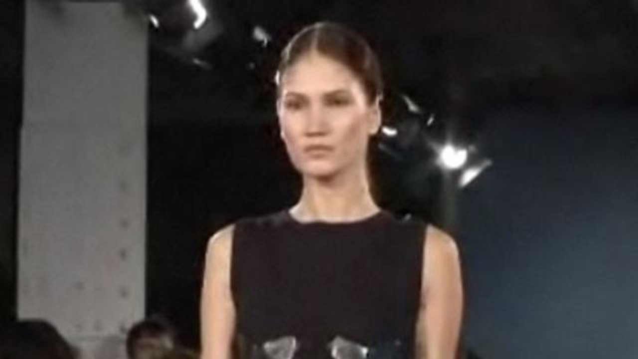 Marios Schwab: Fall 2007 Ready-to-Wear