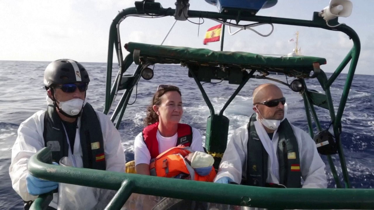 Sauvetage en mer et naissance d'un bébé à bord d'un bateau MSF