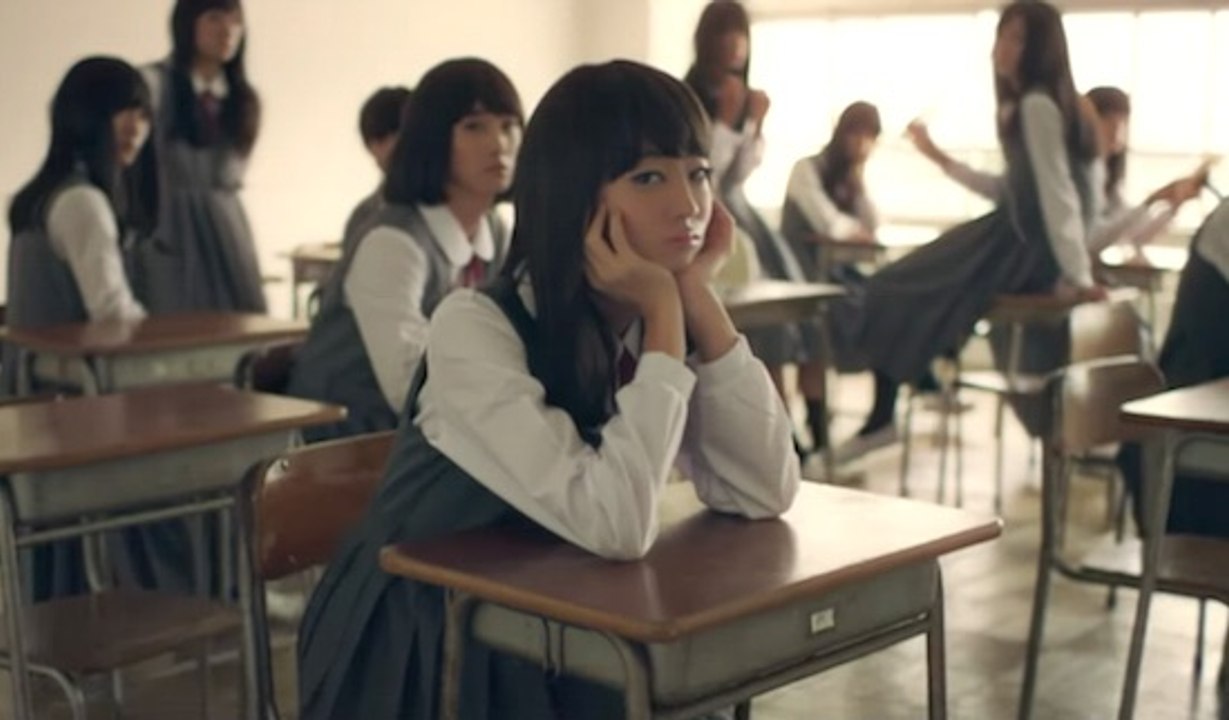 Vous trouvez ces lycéennes japonaises jolies ? Attendez de voir ce qui se cache derrière !!!
