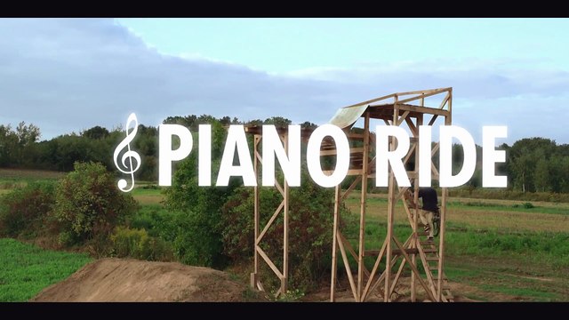 Les frères Godziek s'enflamment sur de la musique classique