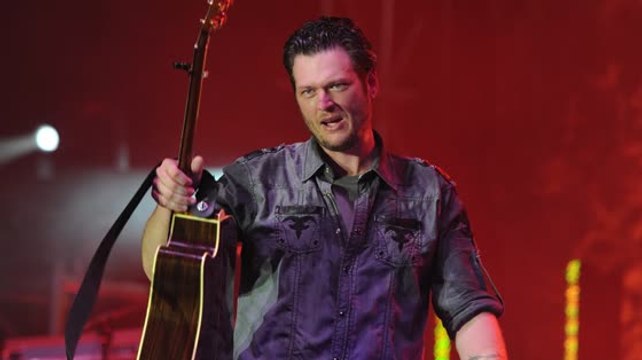 Blake Shelton poursuit un magazine pour 1 millions de dollars