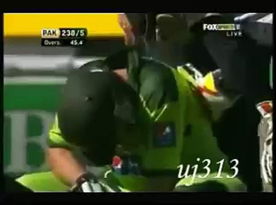 Bouncer on a Face of Afridi