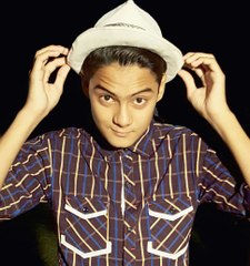 When a Girl says "BOY FRIEND CHAHIYE"