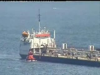 280407 ISTANBUL  STRAIT