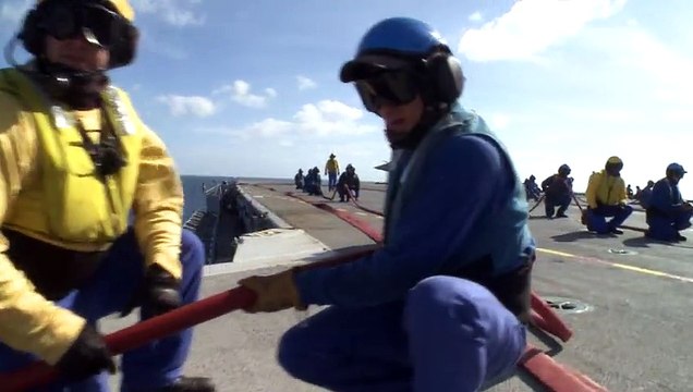Remise à niveau opérationnelle du porte-avions Charles de Gaulle en Méditerranée