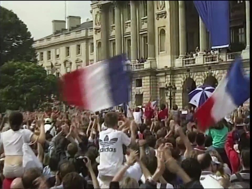 Arsenal legend Thierry Henry retires from football