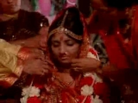 Eurythmics - Sisters Are Doin It For