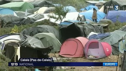 Migrants : le bidonville de Calais est surpeuplé