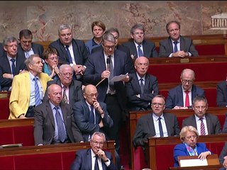 Moirans: Hollande et Valls affichent leur fermeté face aux critiques