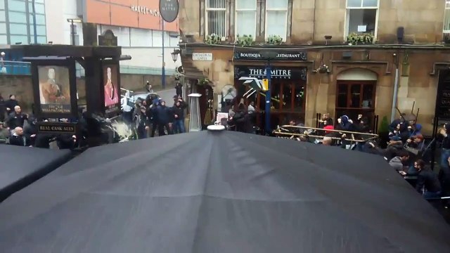 adeptos Manchester City atacam fãs do Sevilha #1 Liga dos campeões