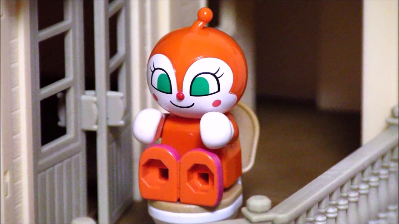 アンパンマン アニメ「そこでうんちするの！？」おもちゃ動画 映�