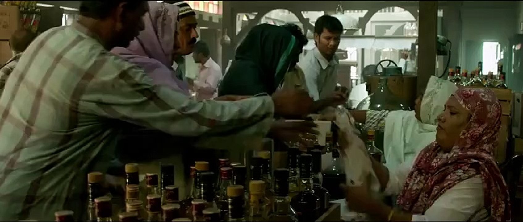 Raees Hindi Movie Teaser Trailer Shah Rukh Khan and Mahira Khan