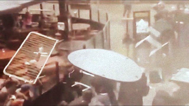 Torcidas de Sevilla e Manchester City quebram o pau antes de jogo da Liga dos Campeões