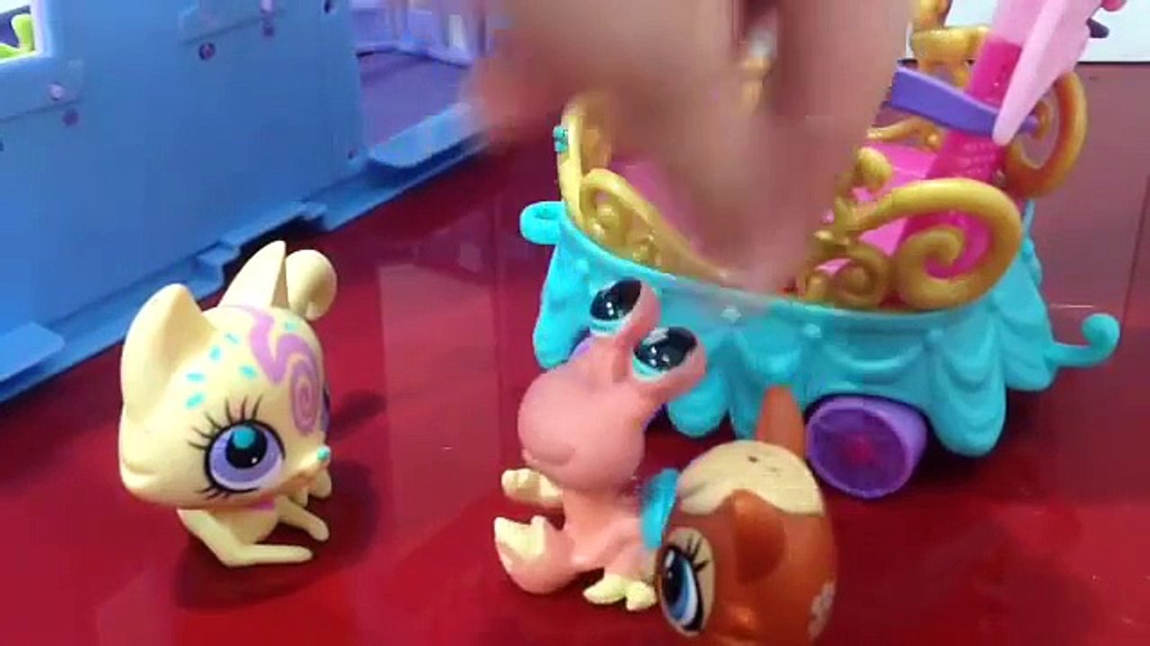 Minişler korku tünelinde