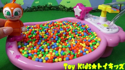 アンパンマン おもちゃアニメ メルちゃんのお風呂にアンパンマン�