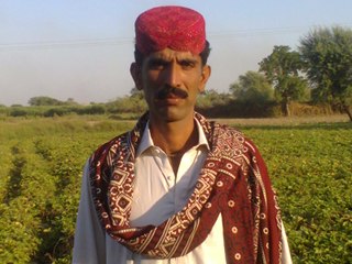 Funy must old women dance (karim din chandio)