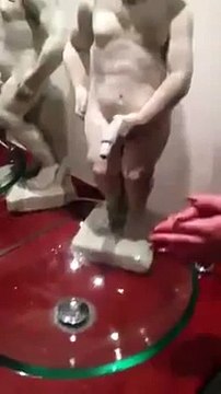 В Москве женский туалет ржака