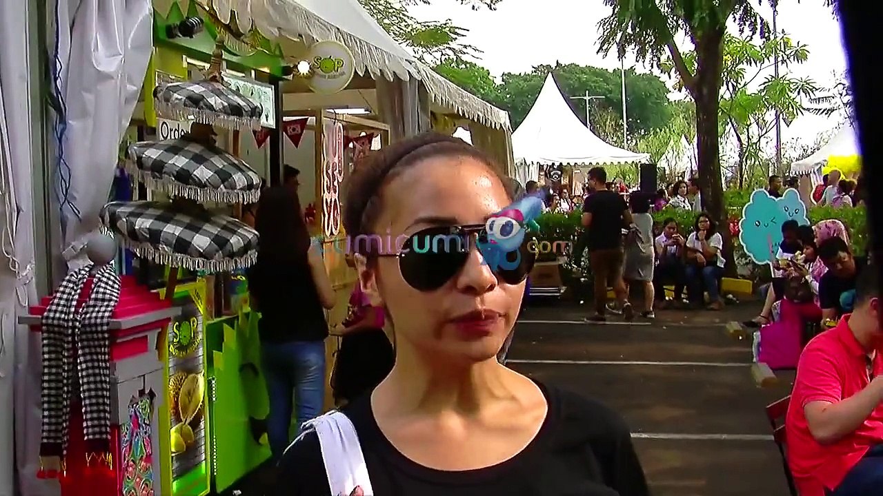 Nikita Willy Penjual Nasi Sexy - Cumicam 15 Oktober 2015