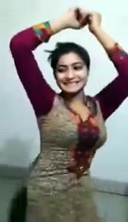 Babydoll Mai Sone Di Pakistani Girl Home Dance