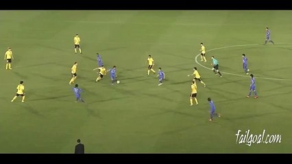 Rakip takım hocasına şok hareket!